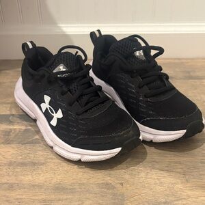 Under Armour Kids Charged Assert 10 Sneakers